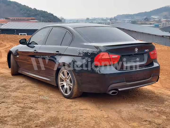 BMW 3 Series 2010 — 3
