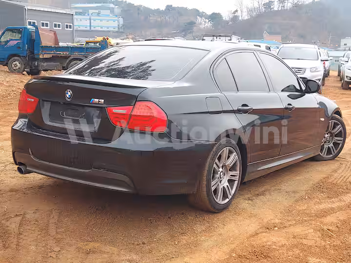 BMW 3 Series 2010 — 5