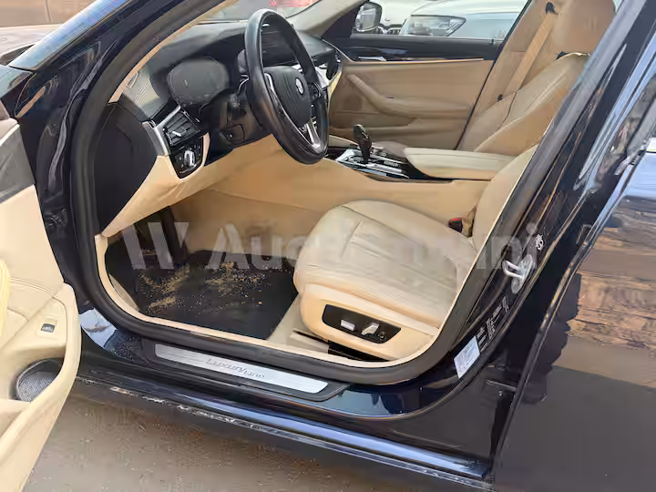 BMW 5 Series 2020 — 28