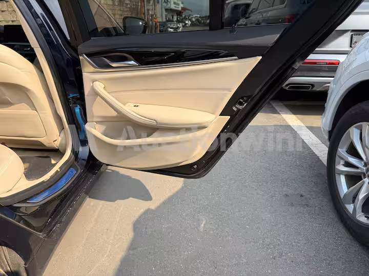 BMW 5 Series 2020 — 41