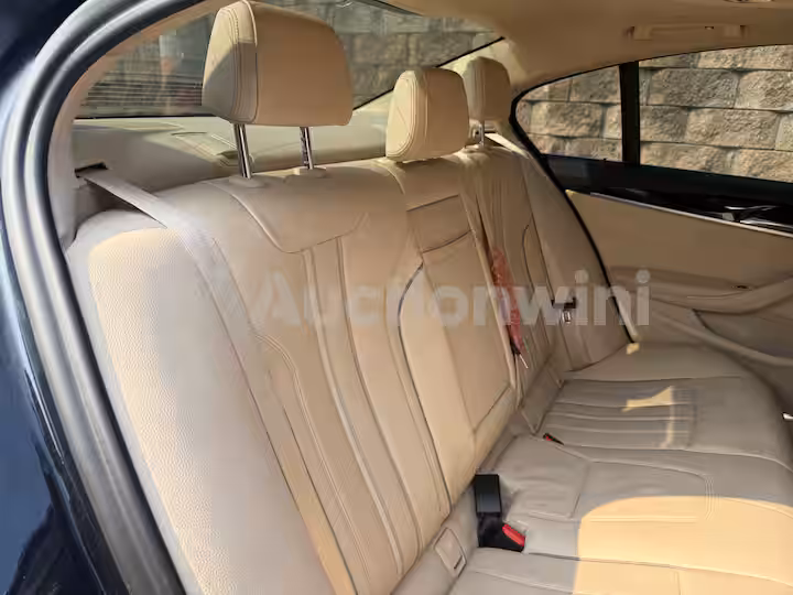 BMW 5 Series 2020 — 43