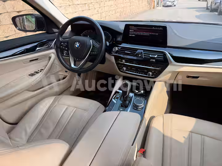 BMW 5 Series 2020 — 45
