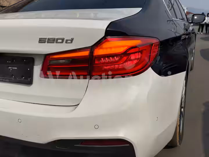 BMW 5 Series 2020 — 8