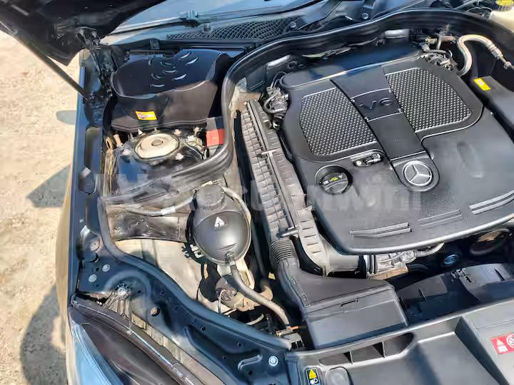 Mercedes Benz E Class 2013 — 25