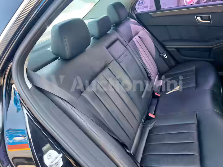 Mercedes Benz E Class 2013 — 33