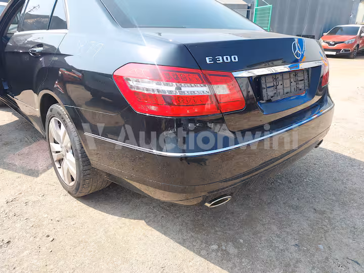 Mercedes Benz E Class 2013 — 10