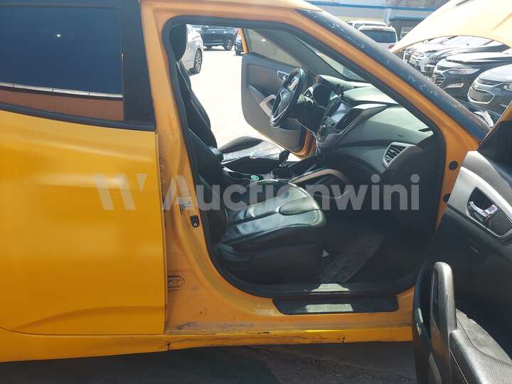 Hyundai Veloster 2012 — 31
