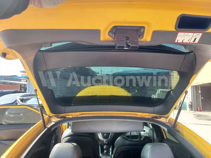 Hyundai Veloster 2012 — 36