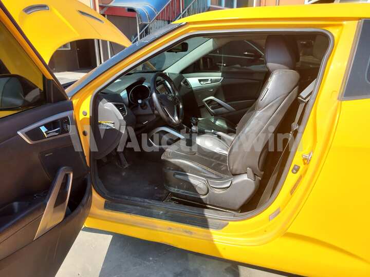 Hyundai Veloster 2012 — 38