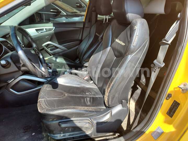 Hyundai Veloster 2012 — 39