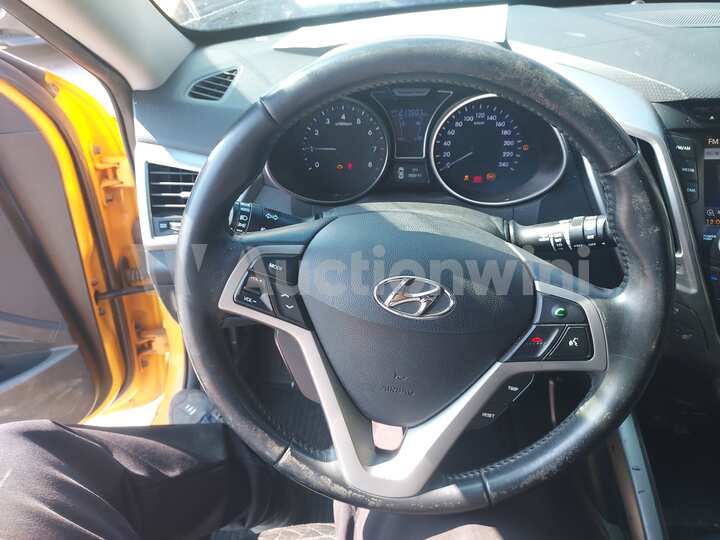 Hyundai Veloster 2012 — 43