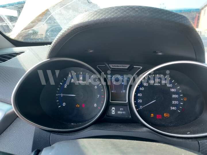 Hyundai Veloster 2012 — 44