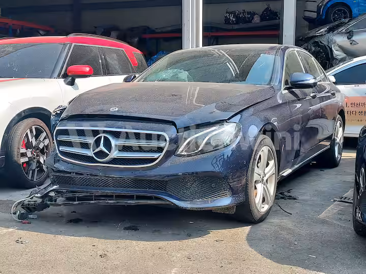 Mercedes Benz E Class 2018 — 1