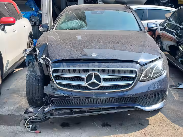 Mercedes Benz E Class 2018 — 3