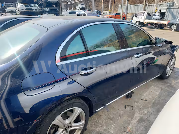 Mercedes Benz E Class 2018 — 5