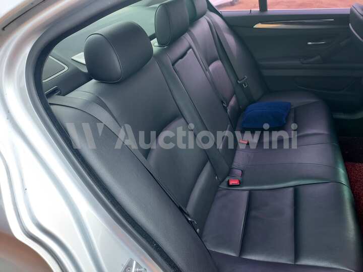 BMW 5 Series 2012 — 33
