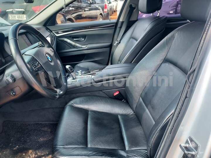 BMW 5 Series 2012 — 38