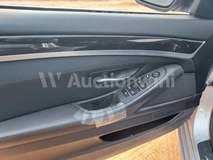 BMW 5 Series 2012 — 41