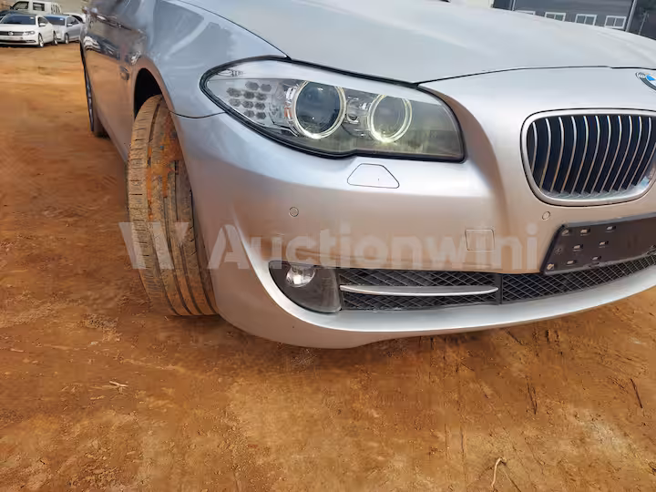 BMW 5 Series 2012 — 8