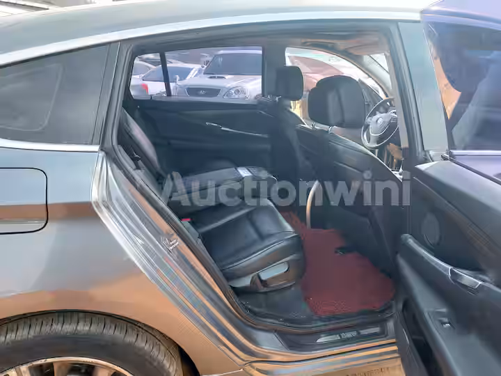 BMW Grand Turismo 2012 — 33