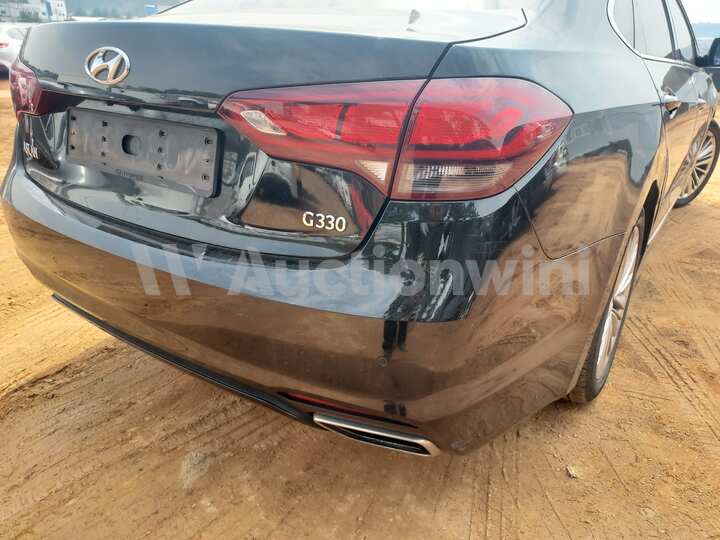 Hyundai Aslan 2015 — 11