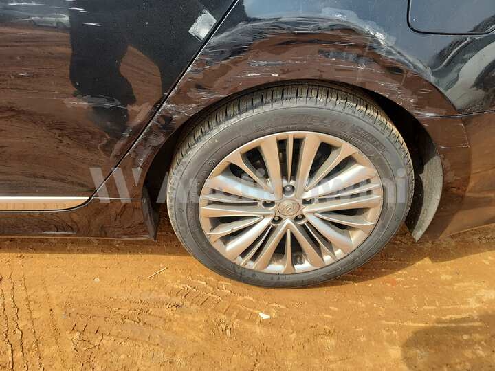 Hyundai Aslan 2015 — 13