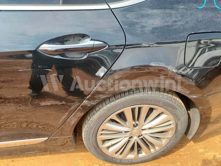 Hyundai Aslan 2015 — 16