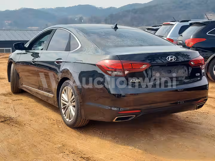 Hyundai Aslan 2015 — 3