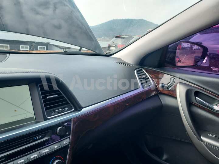 Hyundai Aslan 2015 — 50