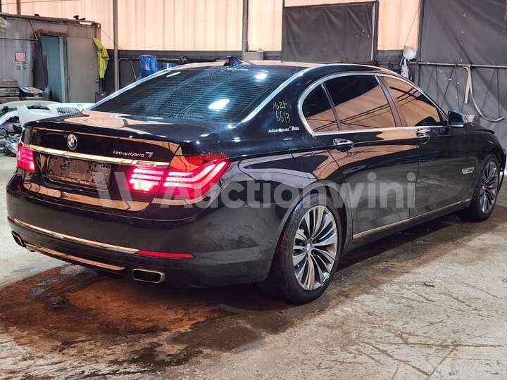 BMW 7 Series (F01) 2013 — 5