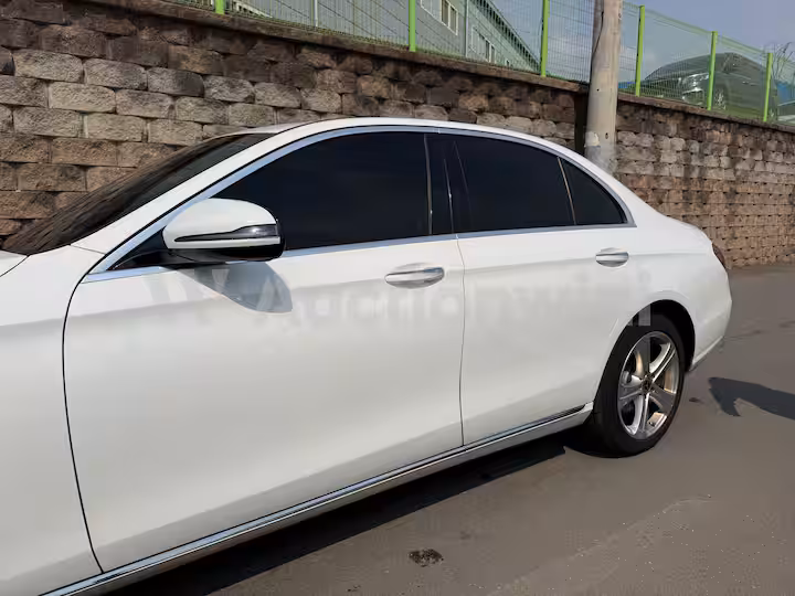 Mercedes Benz E Class 2018 — 14