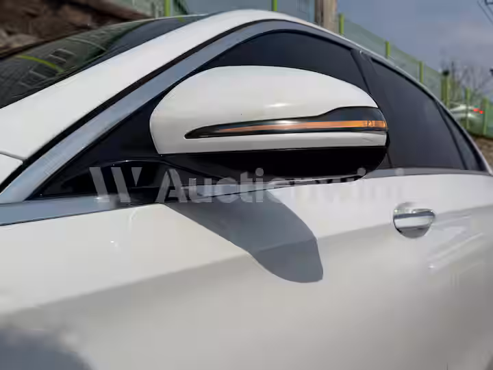 Mercedes Benz E Class 2018 — 15