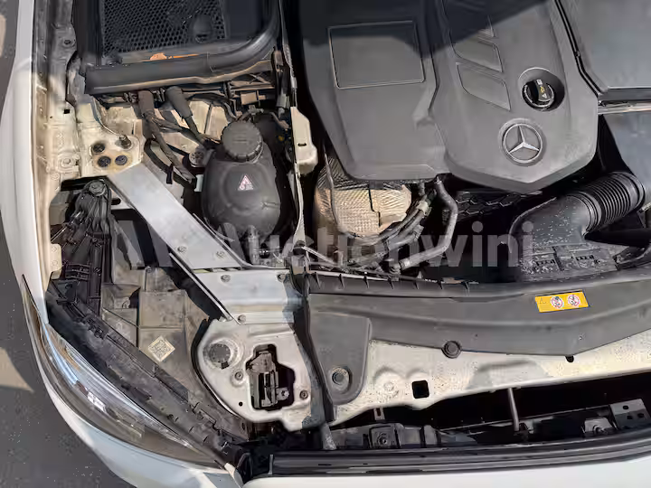 Mercedes Benz E Class 2018 — 24
