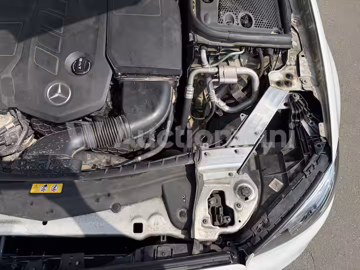 Mercedes Benz E Class 2018 — 25