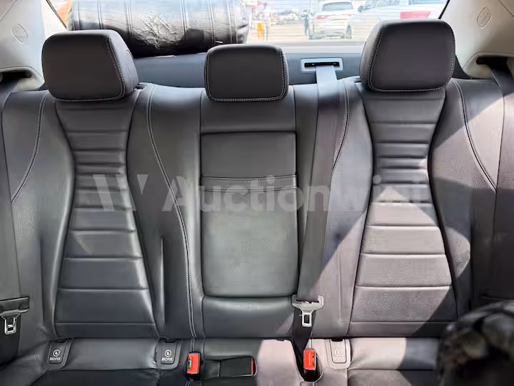 Mercedes Benz E Class 2018 — 37