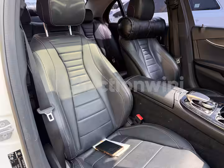 Mercedes Benz E Class 2018 — 49