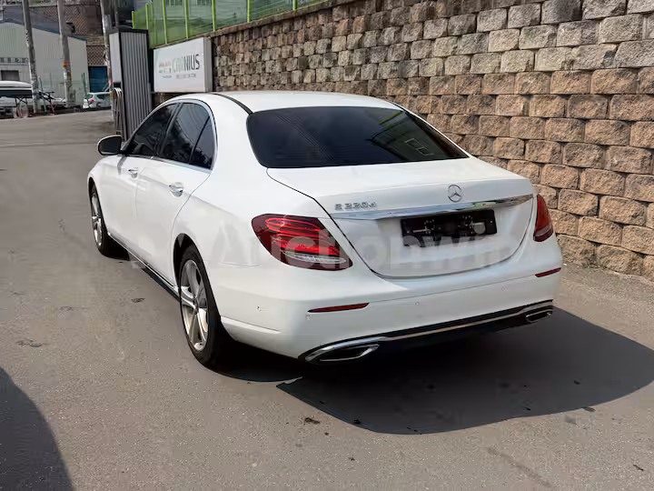 Mercedes Benz E Class 2018 — 6