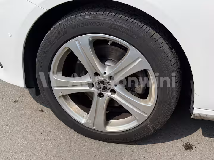 Mercedes Benz E Class 2018 — 53
