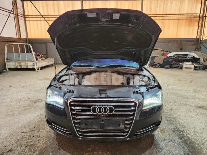 Audi A8 2014 — 12