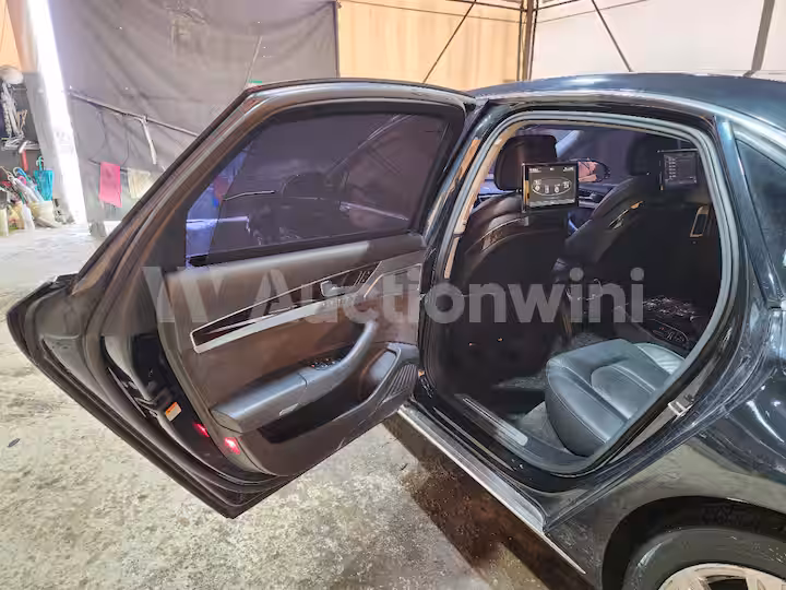 Audi A8 2014 — 19