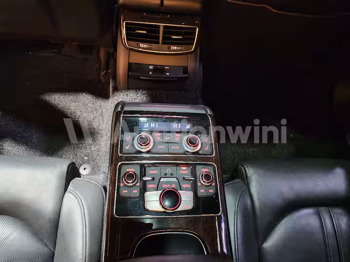 Audi A8 2014 — 22