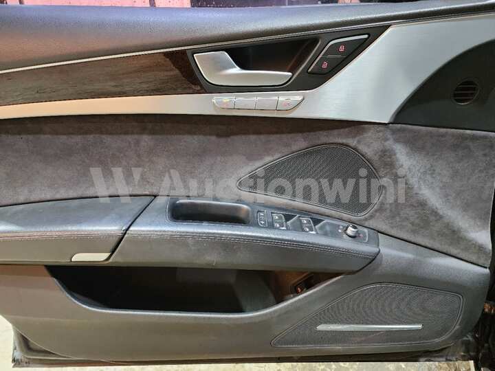 Audi A8 2014 — 39
