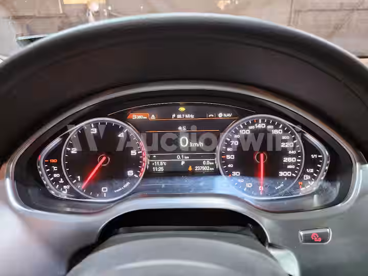 Audi A8 2014 — 41