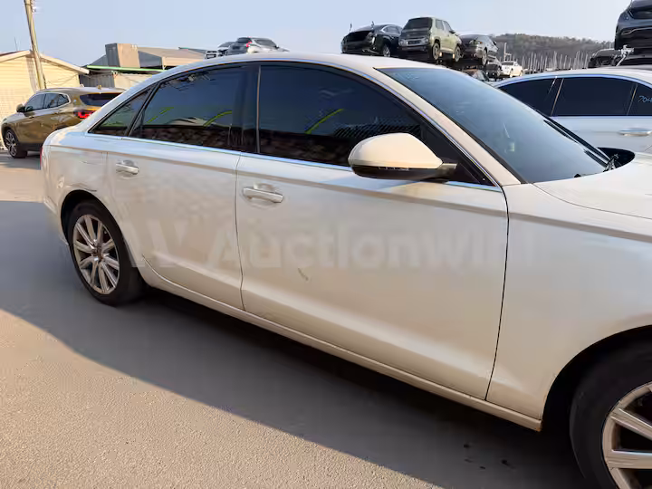 Audi A6 2014 — 17