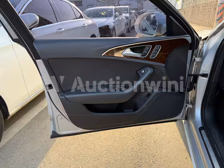 Audi A6 2014 — 28