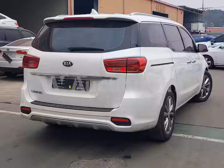 Kia Carnival 2019 — 5