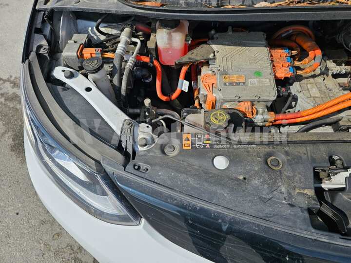 Chevrolet Bolt 2018 — 21
