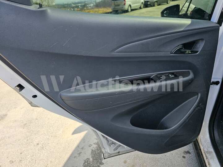 Chevrolet Bolt 2018 — 24