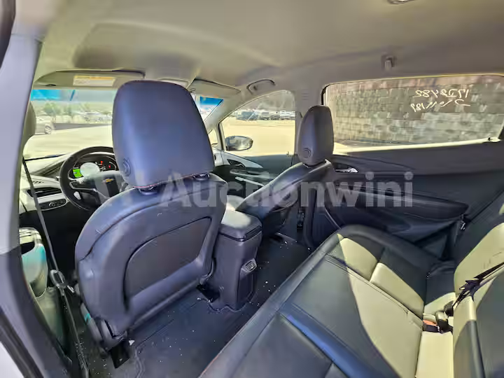Chevrolet Bolt 2018 — 27