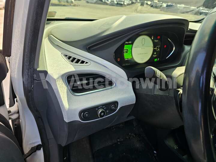 Chevrolet Bolt 2018 — 37